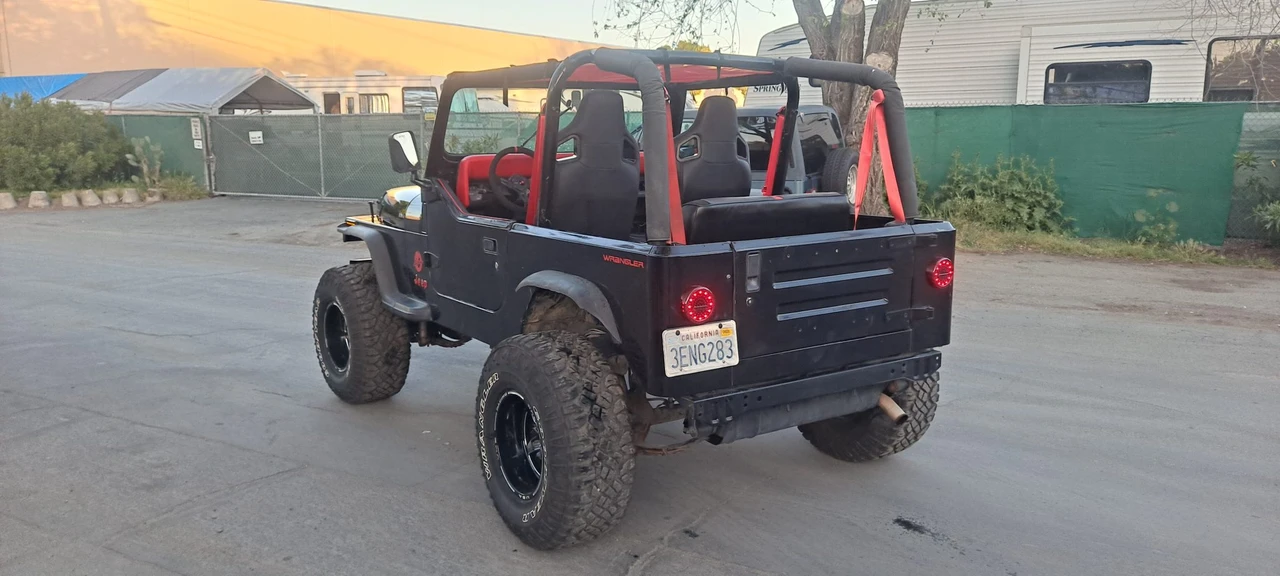 1993 Jeep YJ Wrangler - Image 13 of 31