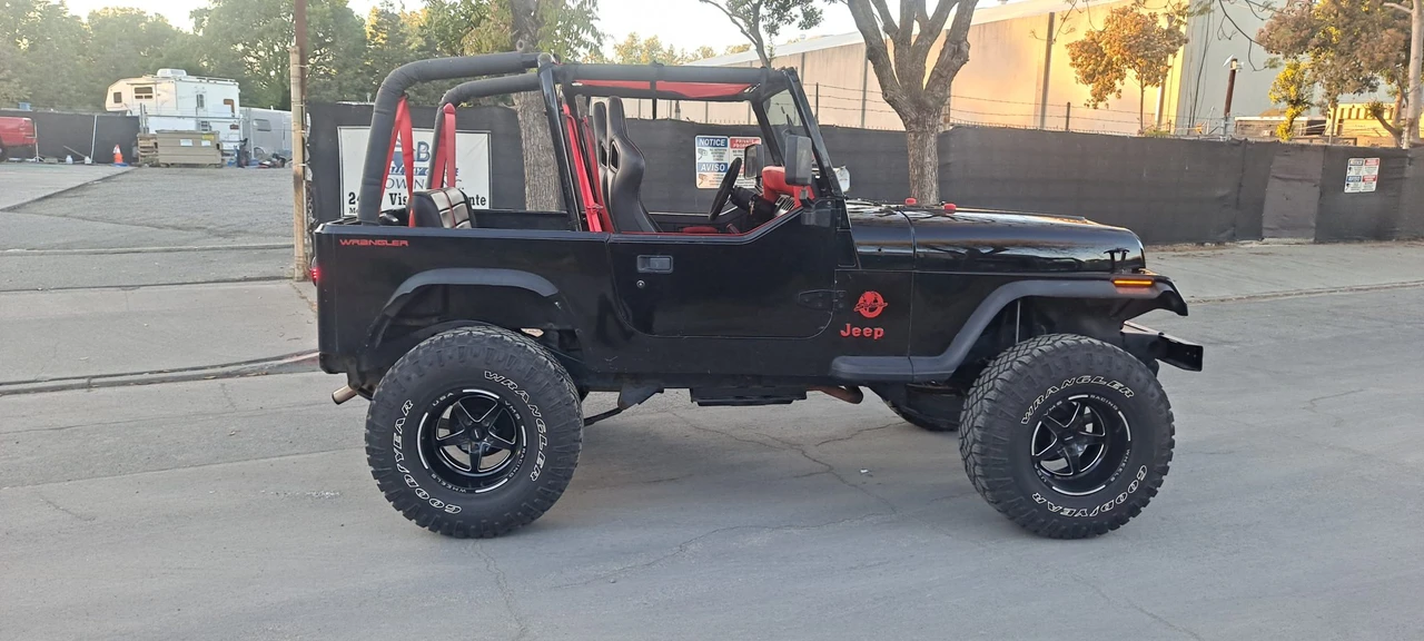 1993 Jeep YJ Wrangler - Image 17 of 31