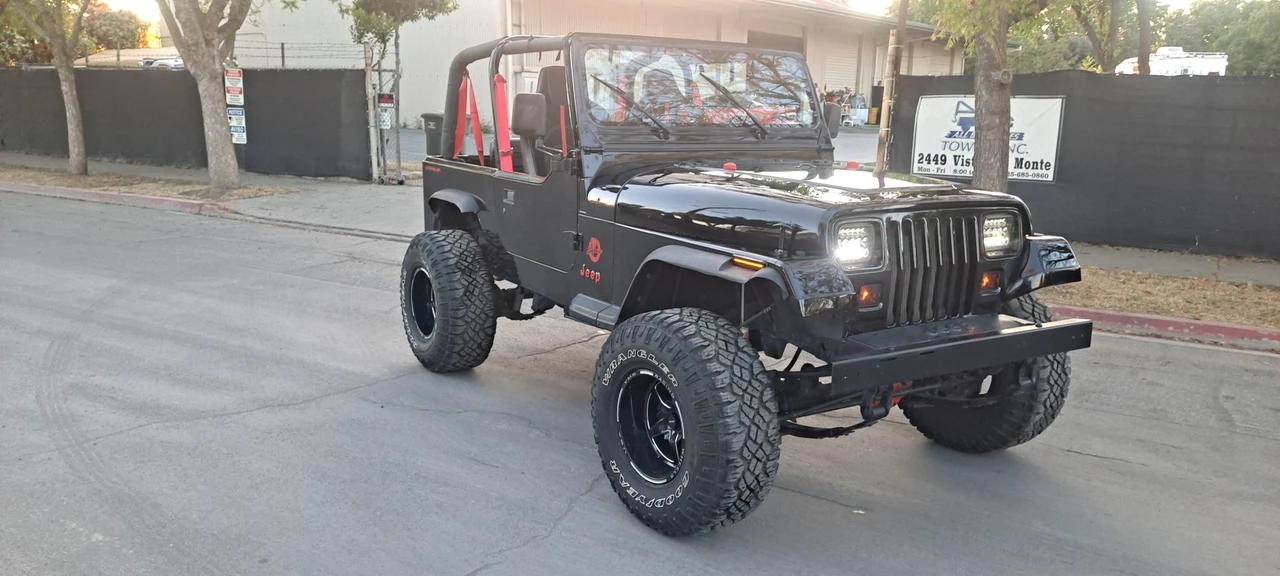 1993 Jeep YJ Wrangler - Image 19 of 31