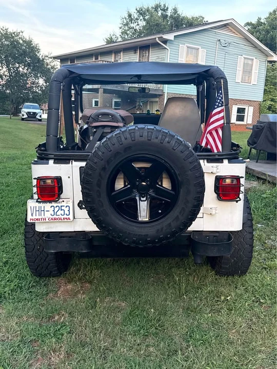 1993 Jeep YJ Wrangler - Image 4 of 4