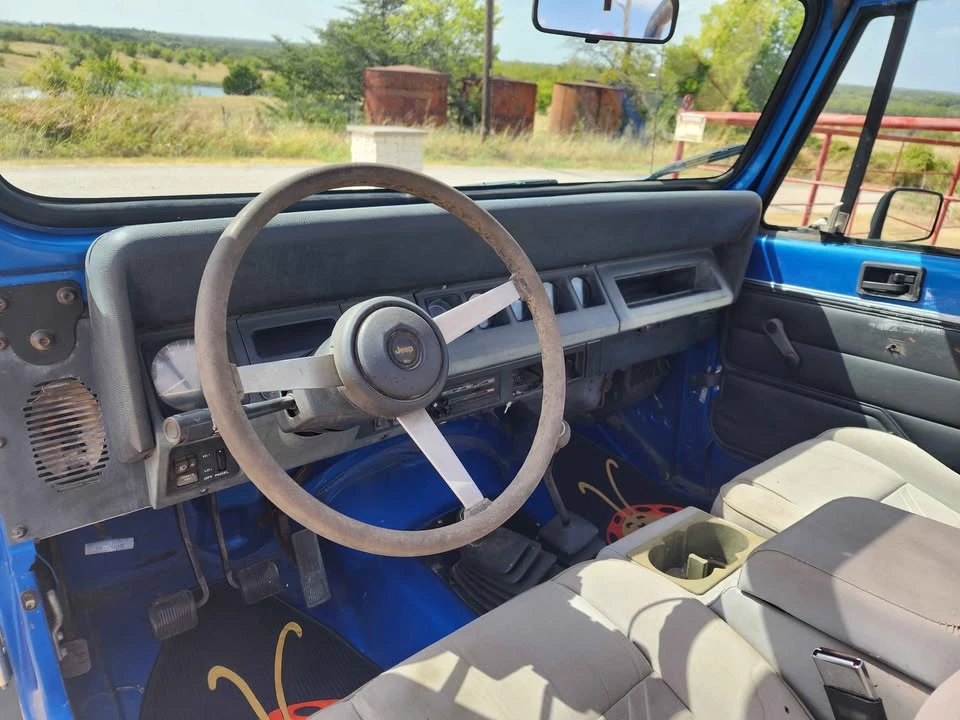 1993 Jeep YJ Wrangler - Image 6 of 13