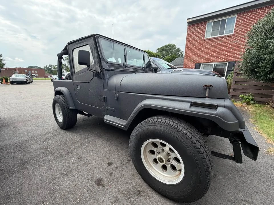 1993 Jeep YJ Wrangler - Image 4 of 10