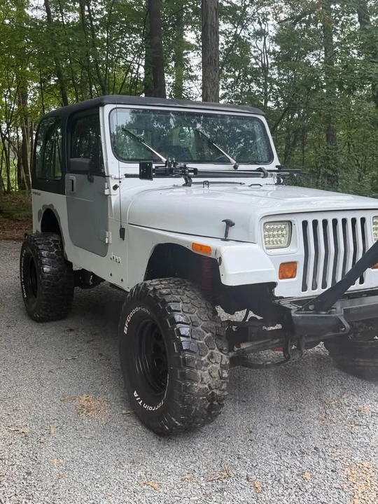 1993 Jeep YJ Wrangler - Image 8 of 12