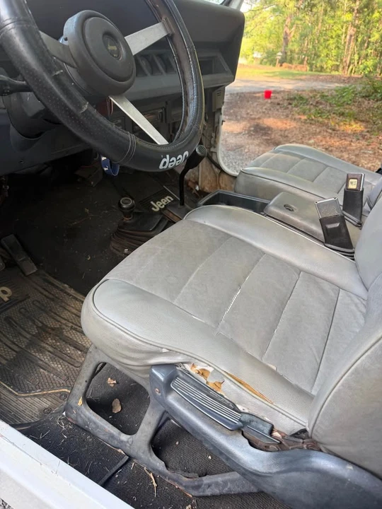 1993 Jeep YJ Wrangler - Image 9 of 12