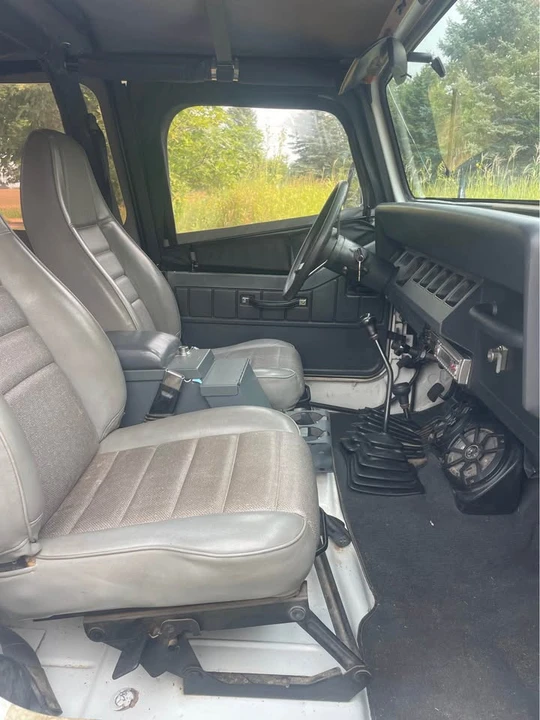 1993 Jeep YJ Wrangler - Image 6 of 8
