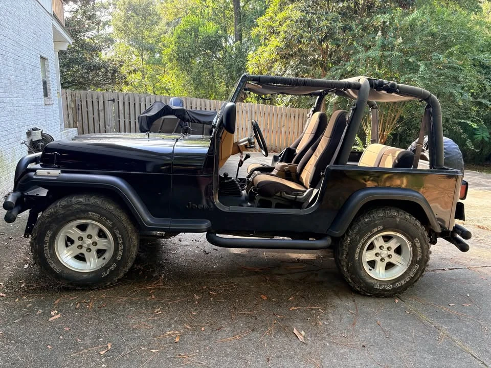 1993 Jeep YJ Wrangler - Image 6 of 12