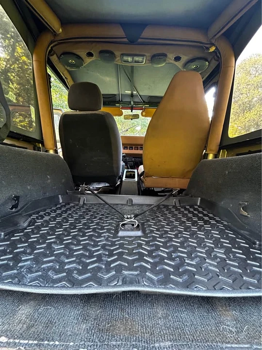 1993 Jeep YJ Wrangler - Image 10 of 15