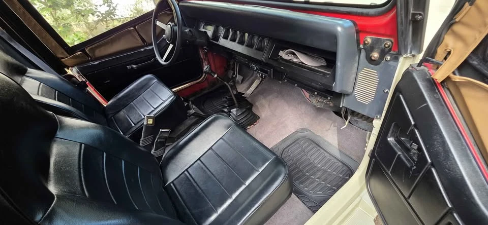1993 Jeep YJ Wrangler - Image 5 of 9