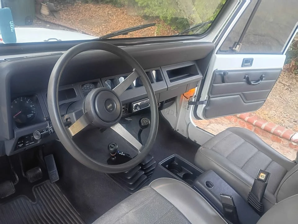1993 Jeep YJ Wrangler - Image 8 of 13