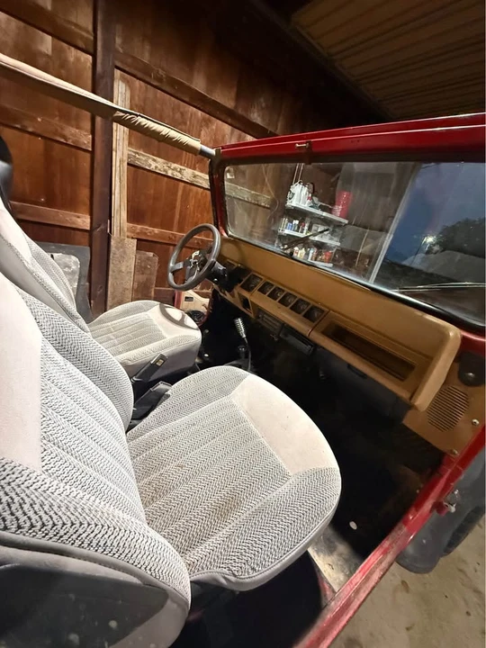 1993 Jeep YJ Wrangler - Image 6 of 10