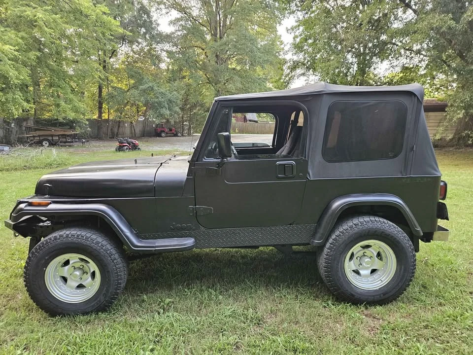 1993 Jeep YJ Wrangler - Image 10 of 20