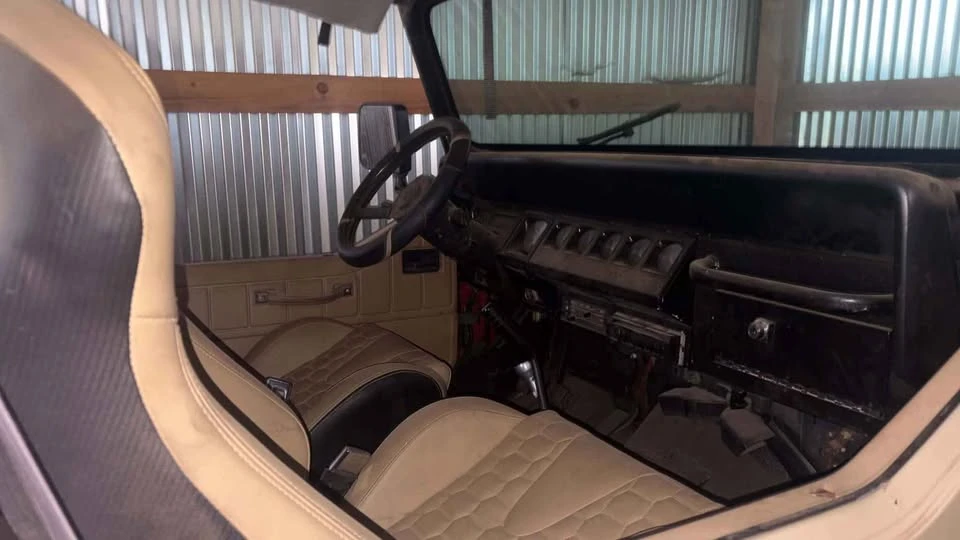 1993 Jeep YJ Wrangler - Image 5 of 8