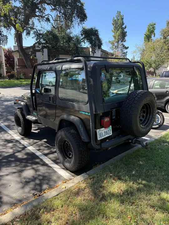1993 Jeep YJ Wrangler - Image 4 of 8