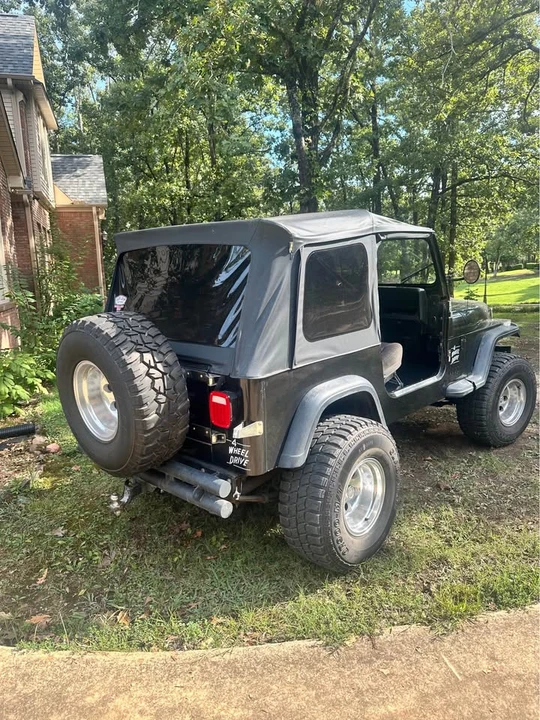 1993 Jeep YJ Wrangler - Image 6 of 16