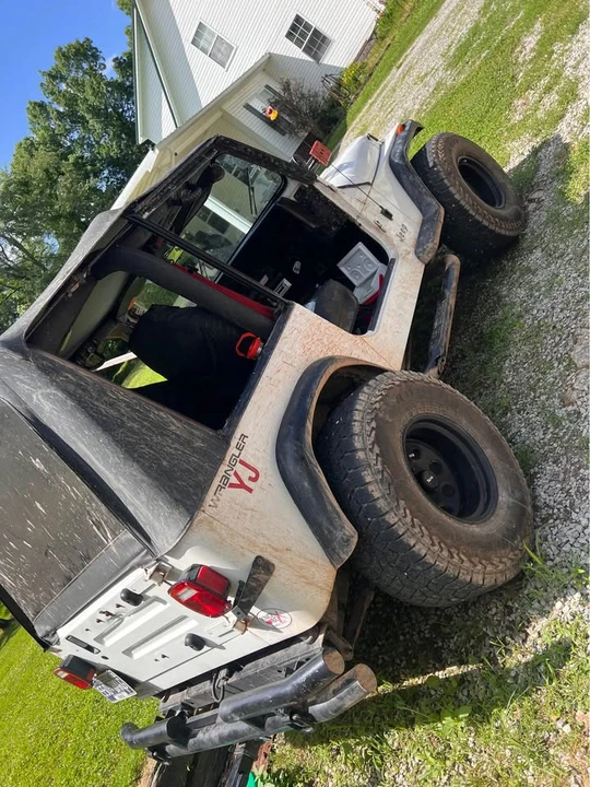 1993 Jeep YJ Wrangler - Image 15 of 19