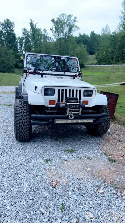 1993 Jeep YJ Wrangler - Image 6 of 19