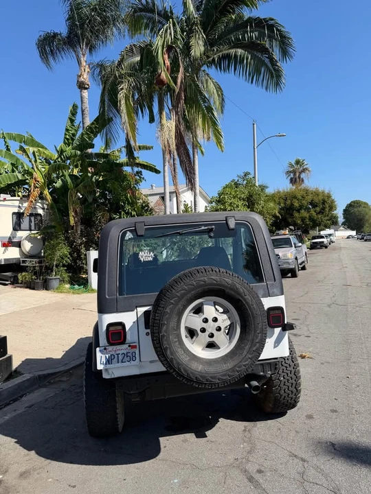 1993 Jeep YJ Wrangler - Image 8 of 8