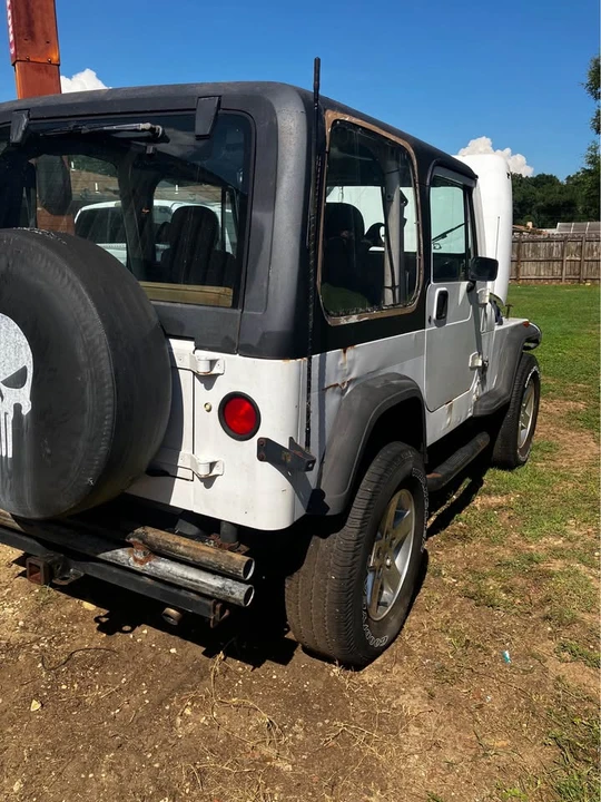 1993 Jeep YJ Wrangler - Image 5 of 10