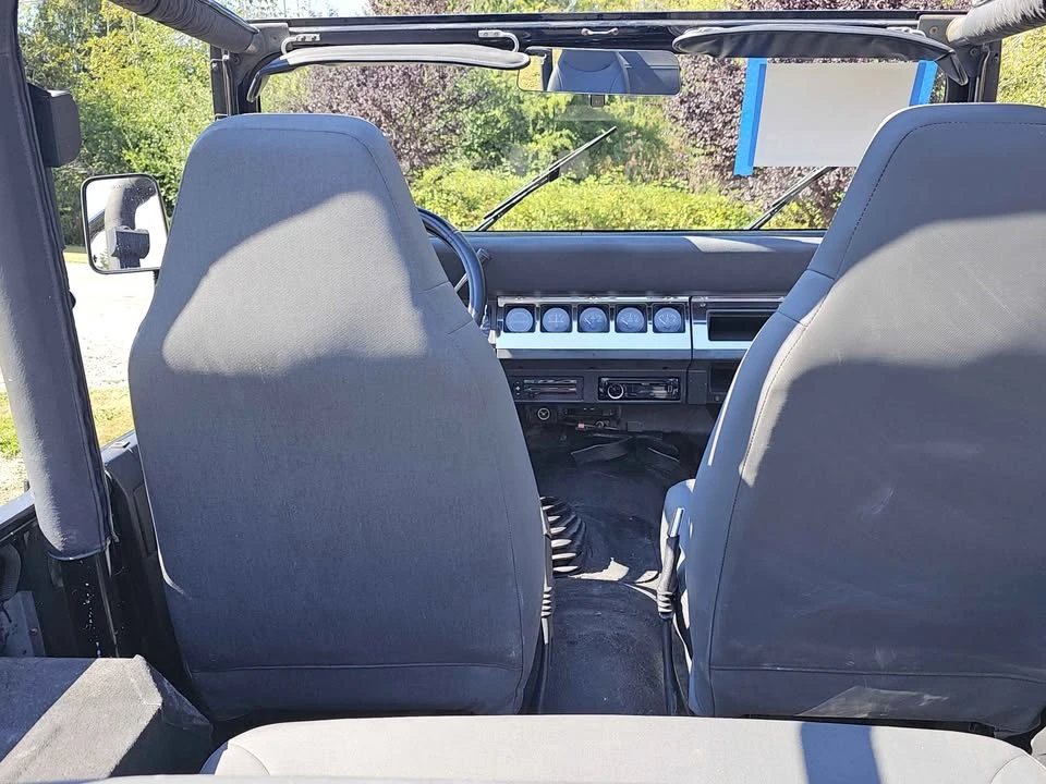 1993 Jeep YJ Wrangler - Image 11 of 13