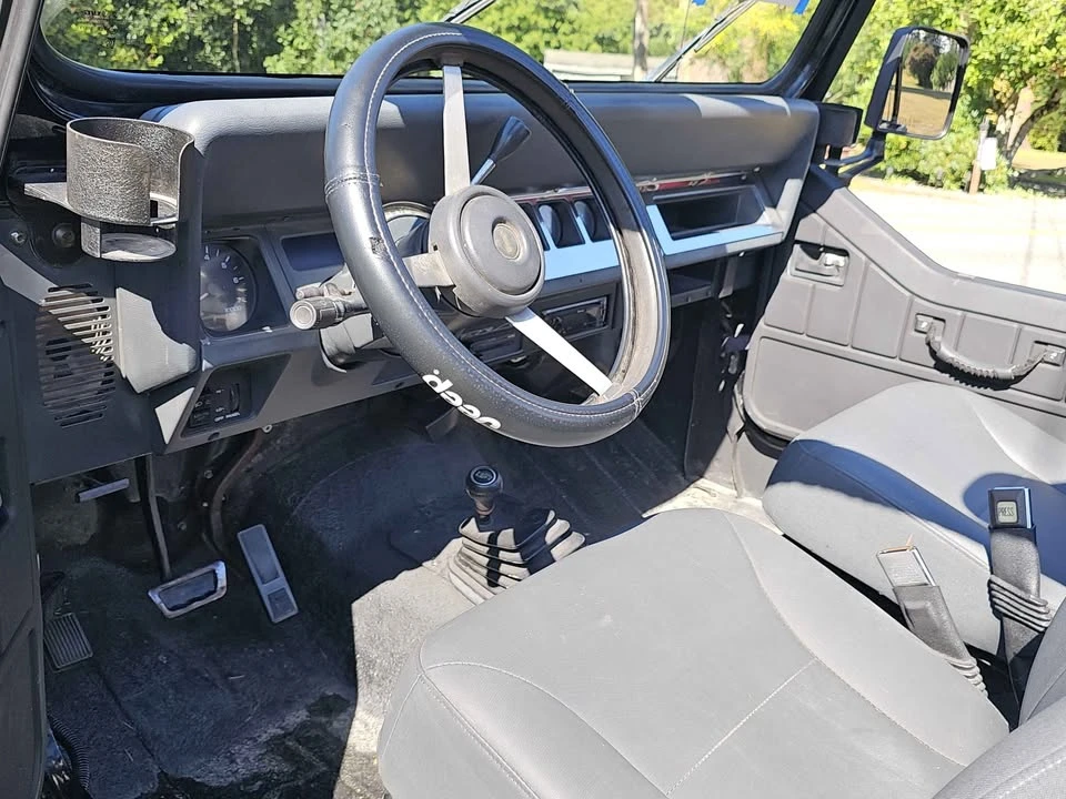 1993 Jeep YJ Wrangler - Image 10 of 13