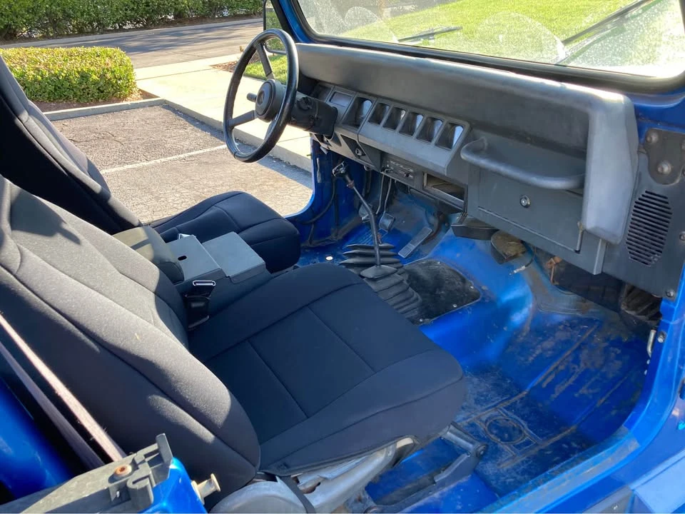 1993 Jeep YJ Wrangler - Image 5 of 5