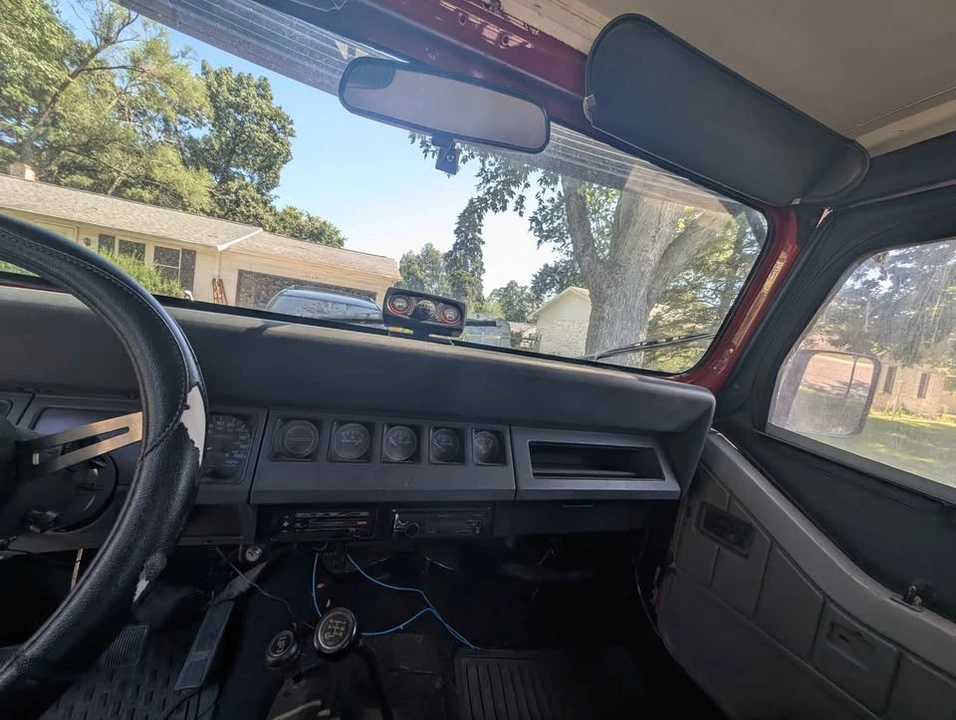 1993 Jeep YJ Wrangler - Image 10 of 15