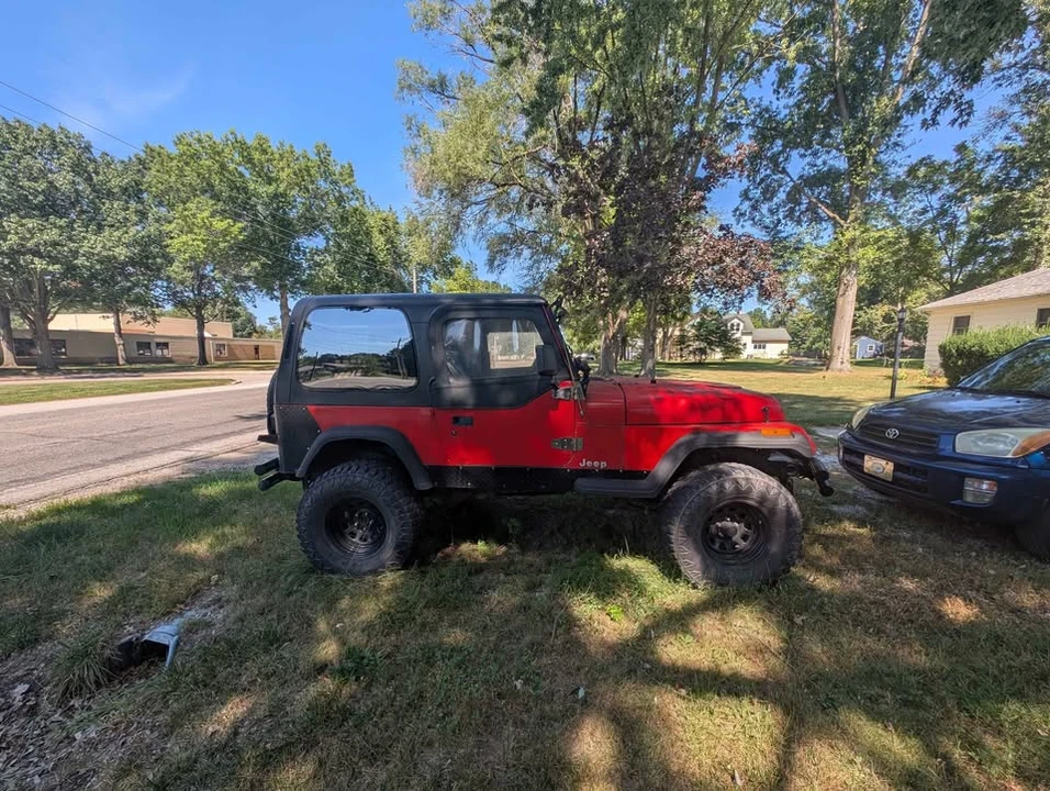 1993 Jeep YJ Wrangler - Image 4 of 15