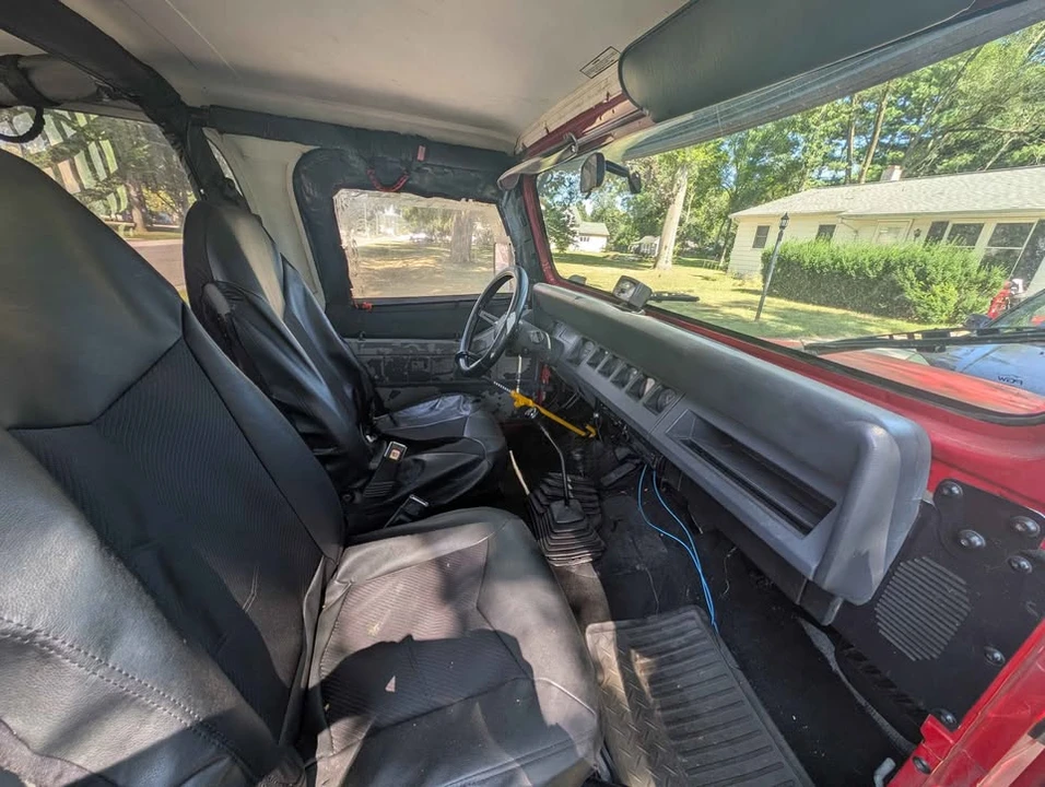 1993 Jeep YJ Wrangler - Image 7 of 15
