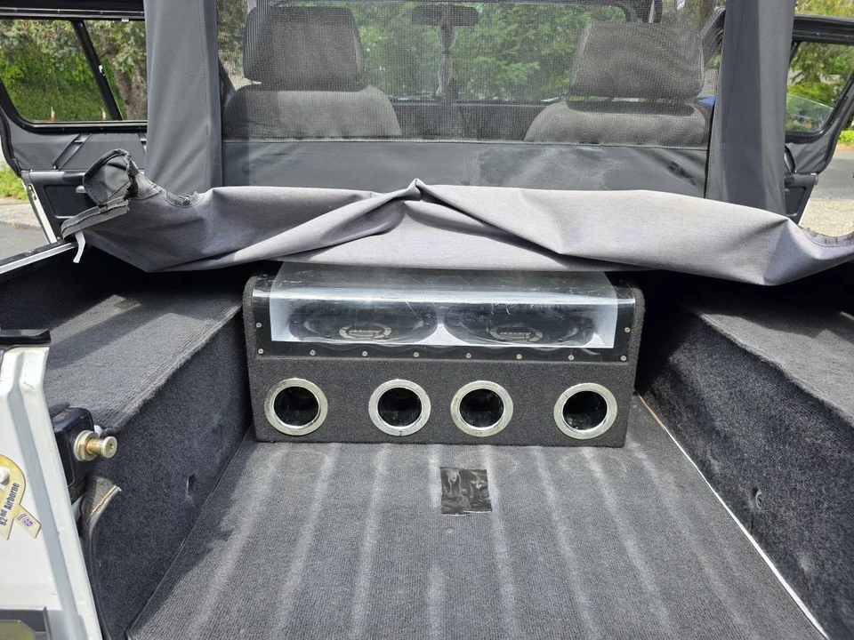1993 Jeep YJ Wrangler - Image 10 of 16