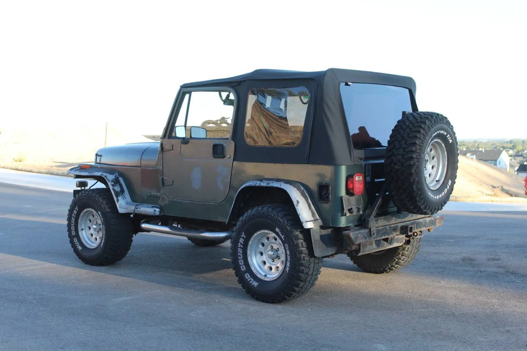 1993 Jeep YJ Wrangler - Image 8 of 18