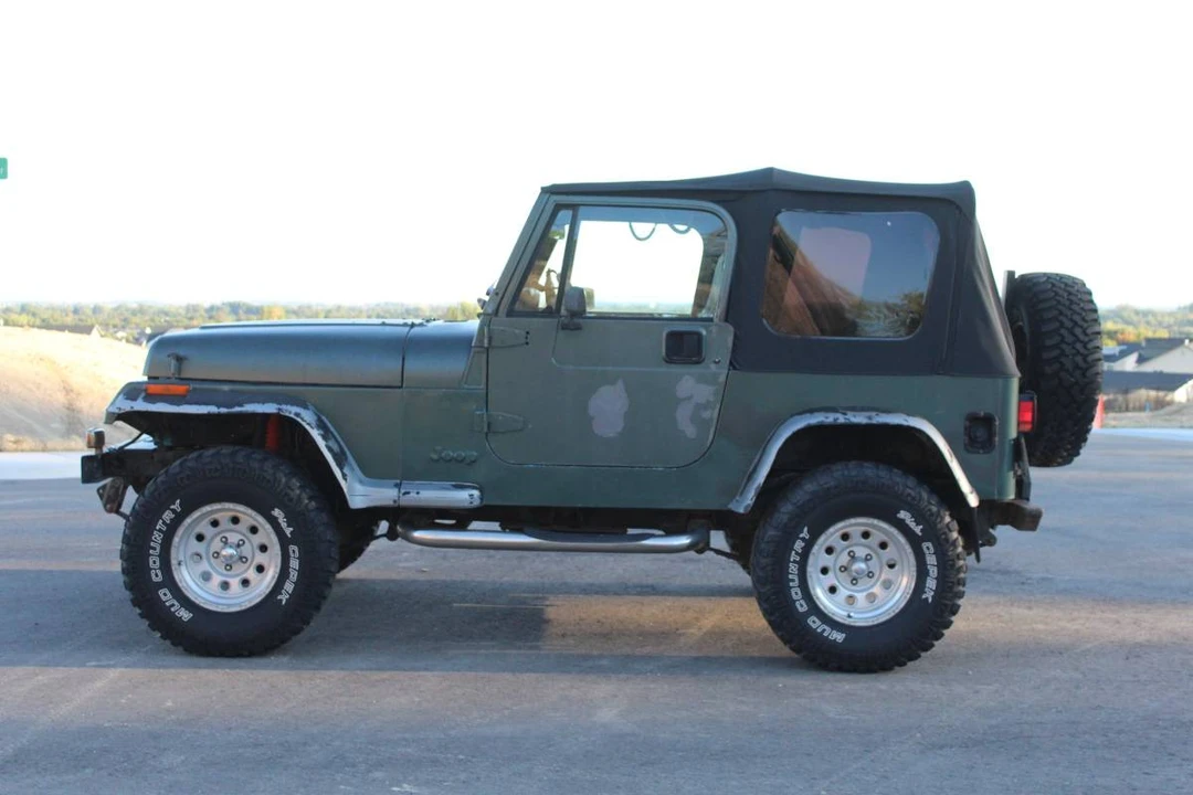 1993 Jeep YJ Wrangler - Image 9 of 18