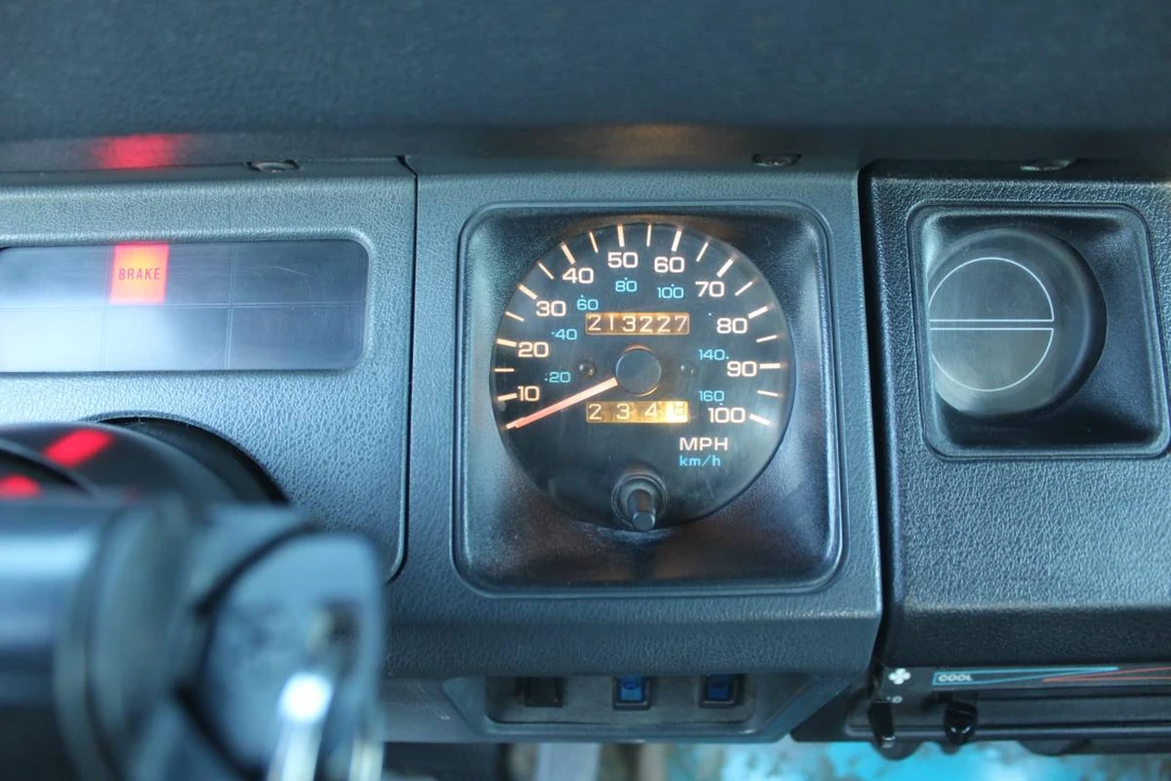 1993 Jeep YJ Wrangler - Image 13 of 18