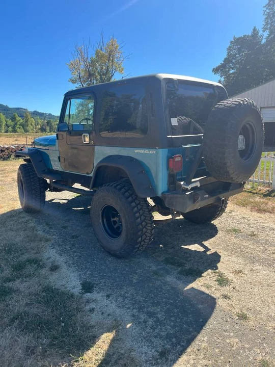 1993 Jeep YJ Wrangler - Image 4 of 10