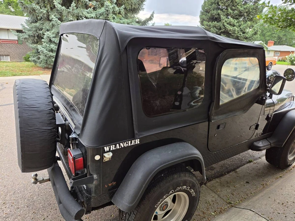 1993 Jeep YJ Wrangler - Image 11 of 18
