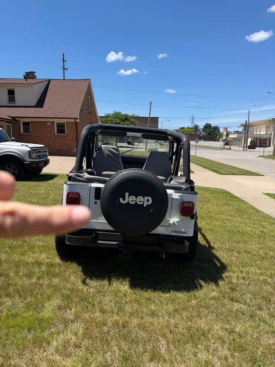 1993 Jeep YJ Wrangler - Image 4 of 10