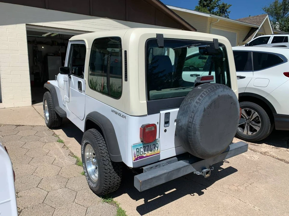 1993 Jeep YJ Wrangler - Image 4 of 5