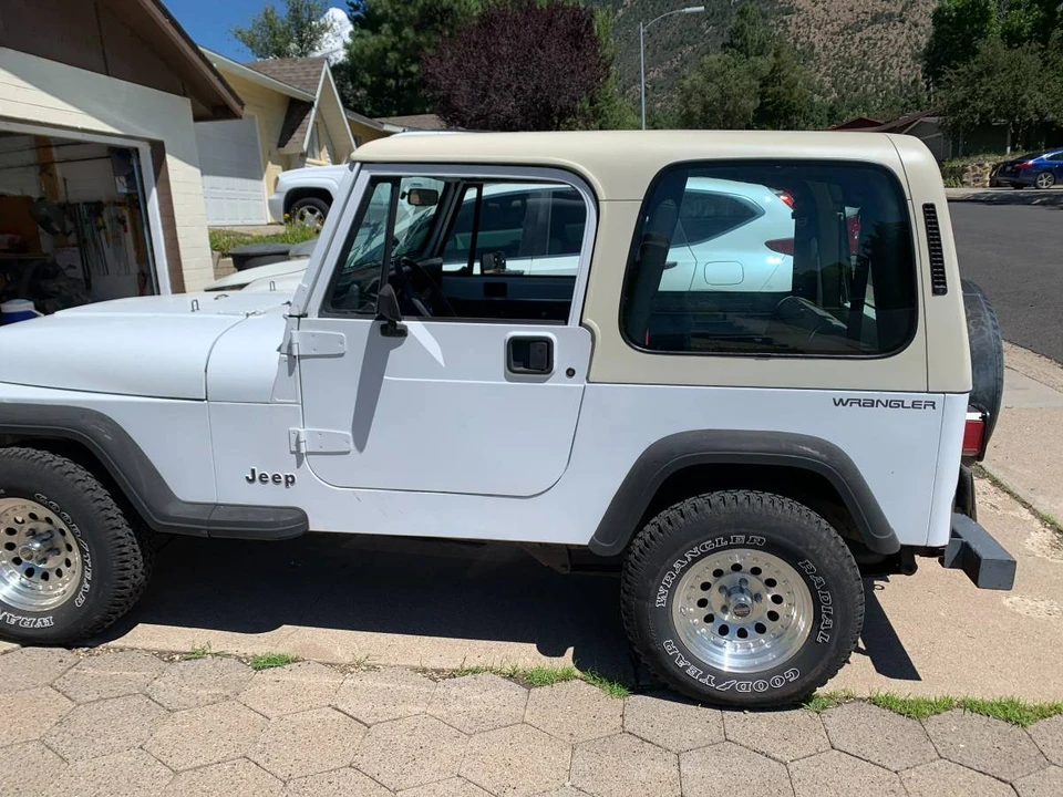 1993 Jeep YJ Wrangler - Image 5 of 5