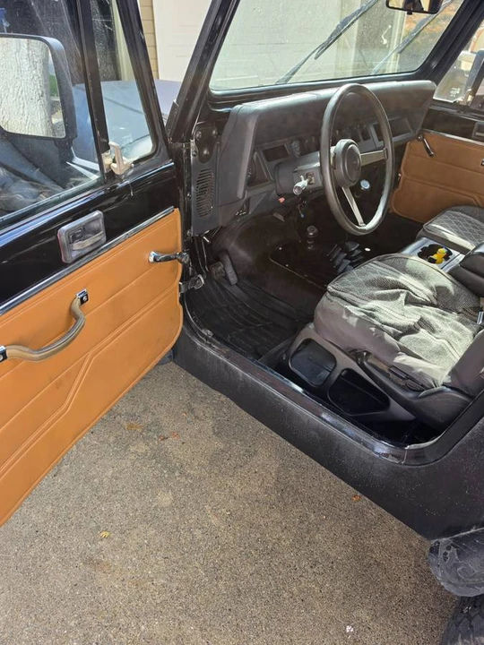1993 Jeep YJ Wrangler - Image 8 of 12