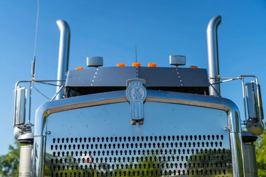 1993 Kenworth W900 - Image 8 of 26