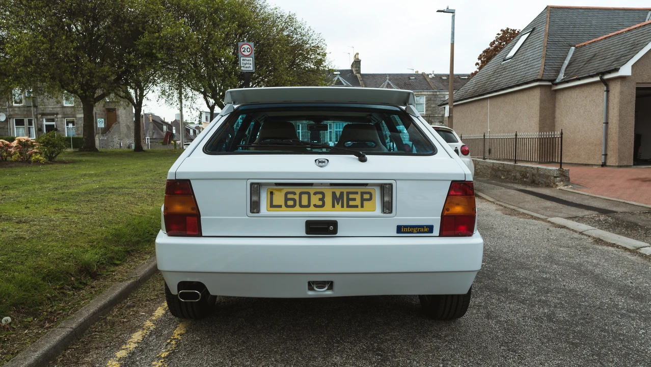 1994 Lancia Delta 1st Gen - Image 7 of 31
