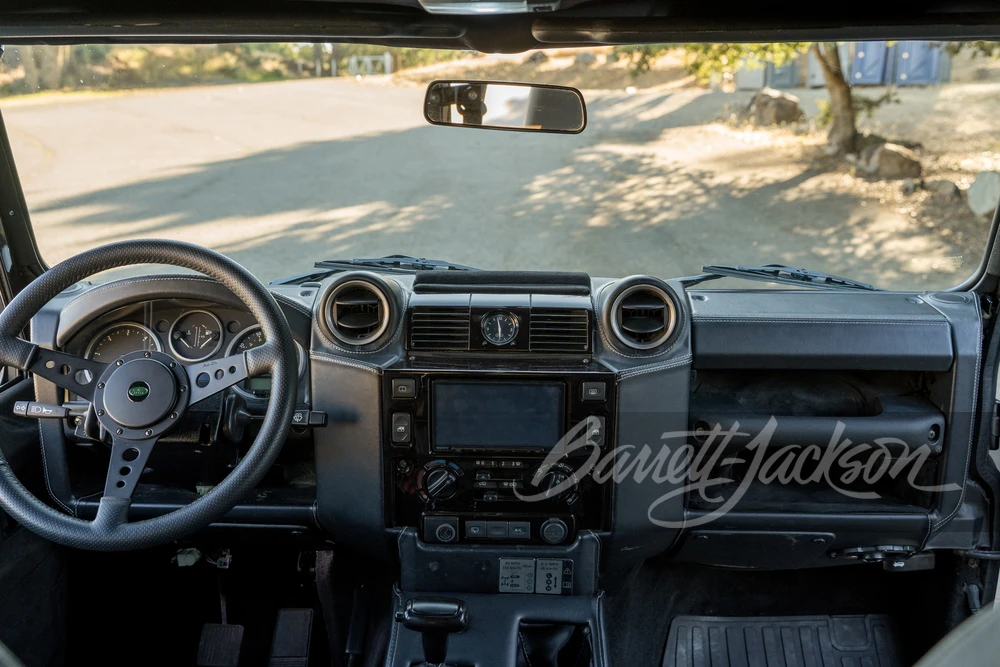 1993 Land Rover Defender 110 - Image 7 of 26
