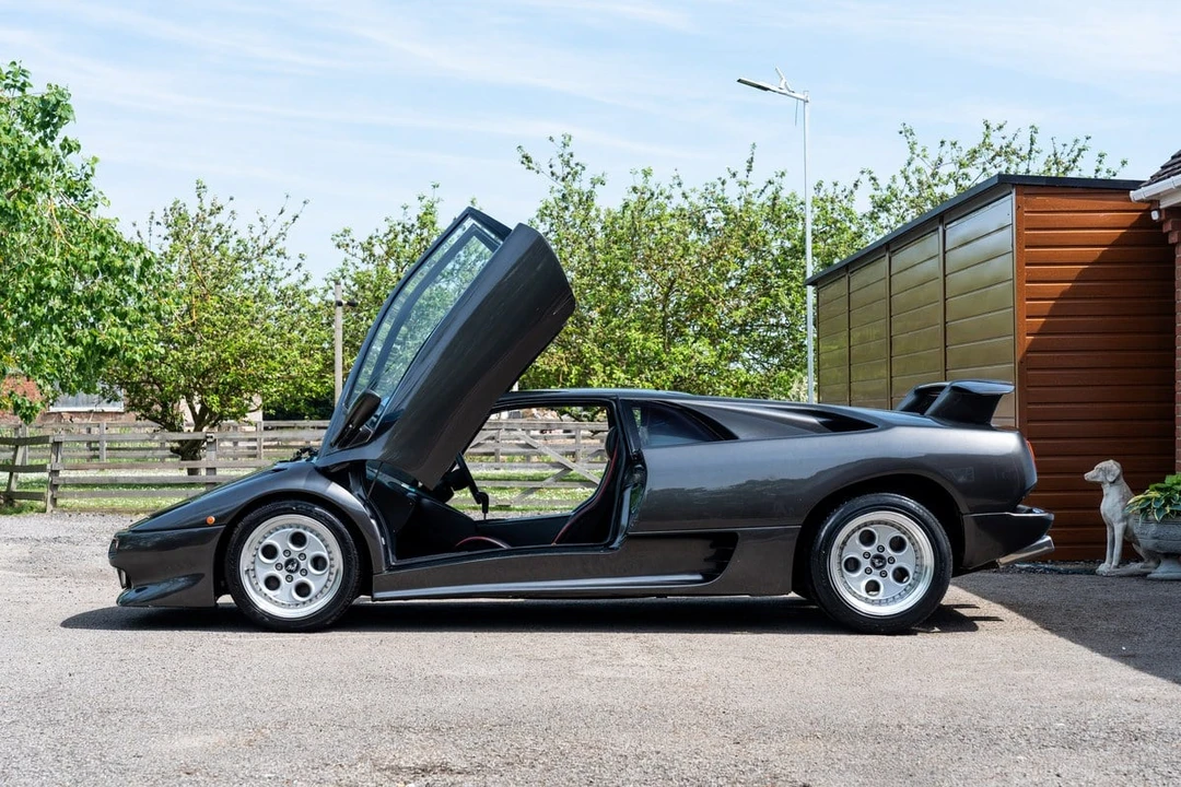 1993 Lamborghini Diablo - Image 11 of 30