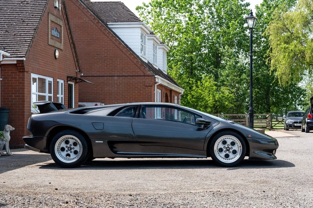 1993 Lamborghini Diablo - Image 16 of 30