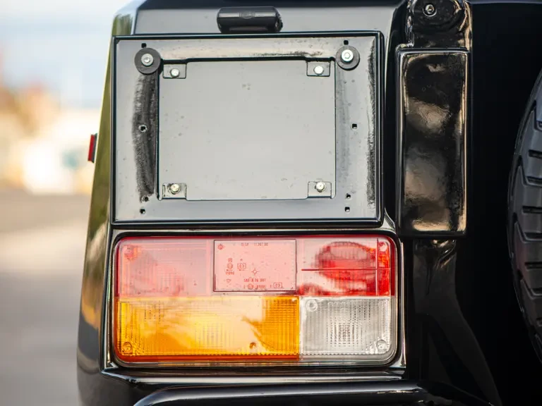 1993 Lamborghini LM002 - Image 28 of 31