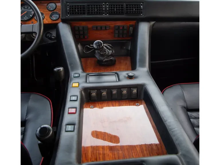 1993 Lamborghini LM002 - Image 15 of 31