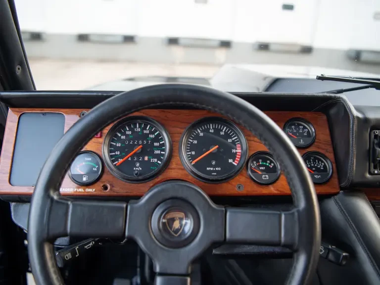1993 Lamborghini LM002 - Image 12 of 31
