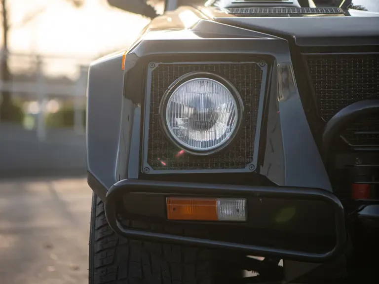 1993 Lamborghini LM002 - Image 27 of 31