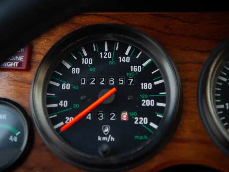1993 Lamborghini LM002 - Image 13 of 31
