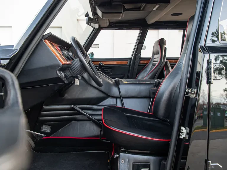 1993 Lamborghini LM002 - Image 18 of 31