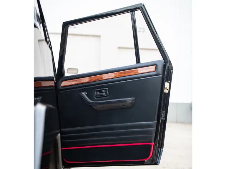 1993 Lamborghini LM002 - Image 22 of 31